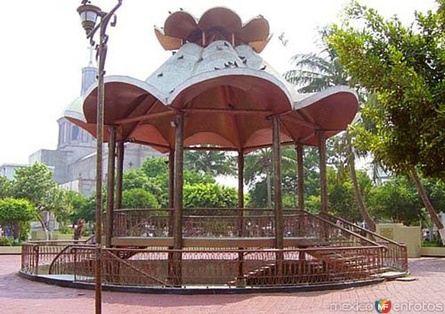 Plaza Isauro Alfaro 4